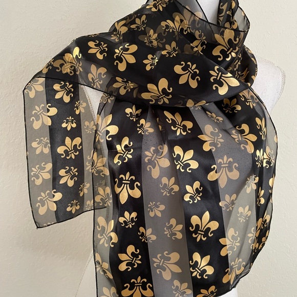 Scarf - Picture 4 of 5